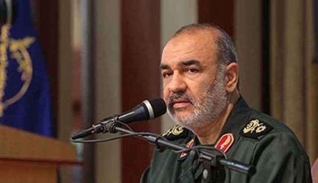 العميد سلامي: ببركة دماء الشهداء تحولت ايران الى بلد مقاوم