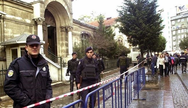 فرنسا تغلق بعثاتها الدبلوماسية في تركيا لأسباب أمنية