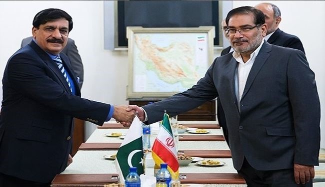 شمخاني: لن نسمح لبعض البلدان بزعزعة أمن الحدود