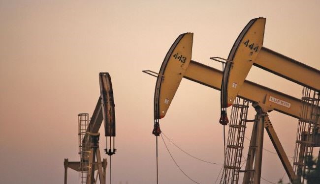 السعودية تسرق نفط اليمن وتبيعه باسمها