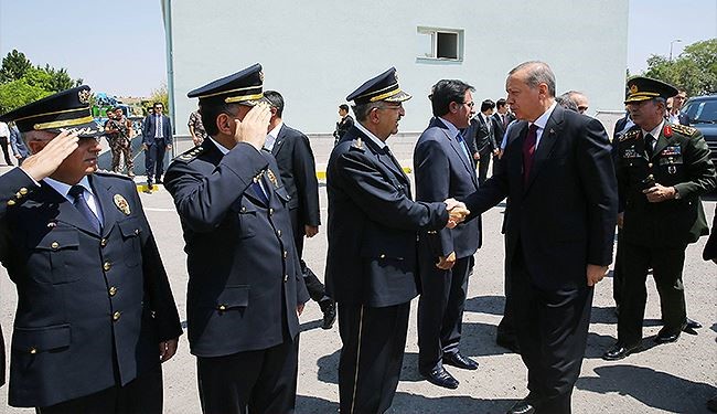 اردوغان يحكم قبضته على الاستخبارات ورئاسة الاركان