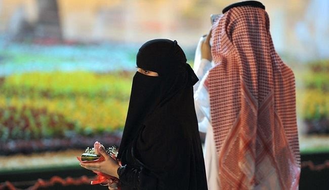 سعوديات يطالبن بإسقاط الولاية الذكورية.. والشريم يعتبرها مخالفة للشريعة!