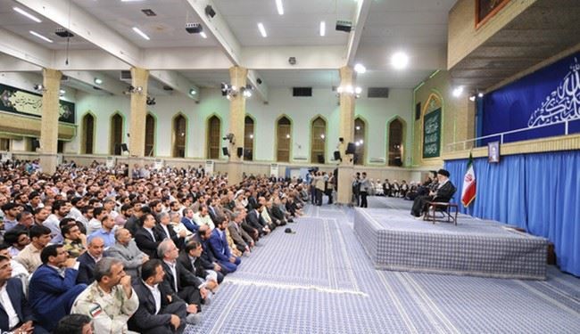آمریکایی‌ها درظاهر وعده می‌دهند، درعمل توطئه می‌کنند
