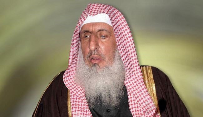 مفتي السعودية يفضح وزارة الدفاع ويدعو للتبرع للجنود