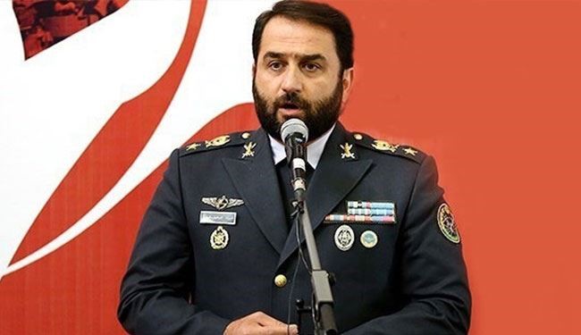 العميد اسماعيلي: الجيش والحرس يتنافسان في توفير الأمن لايران