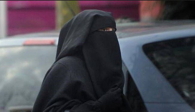 الإمارات تدعو رعاياها إلى التقيد بقانون حظر النقاب في سويسرا