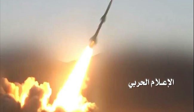 صاروخ بالستي يدك تجمعات المرتزقة في صحن الجن بمأرب