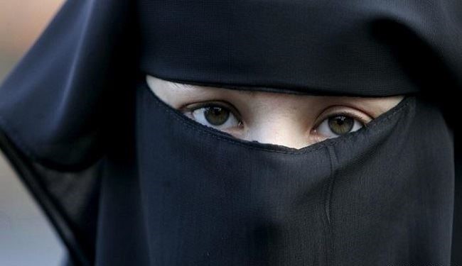 نقابة ألمانية تحذر من استبعاد الفتيات من التعليم بسبب النقاب