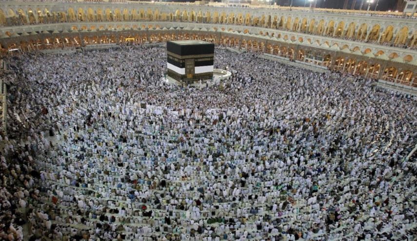 الحجاج يتوافدون الى مكة المكرمة على وقعِ ذكرى فاجعة منى