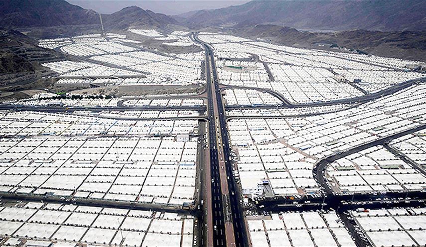 الحجاج الى منى لرمي الجمرات وسط مخاوف من تكرار الكوارث