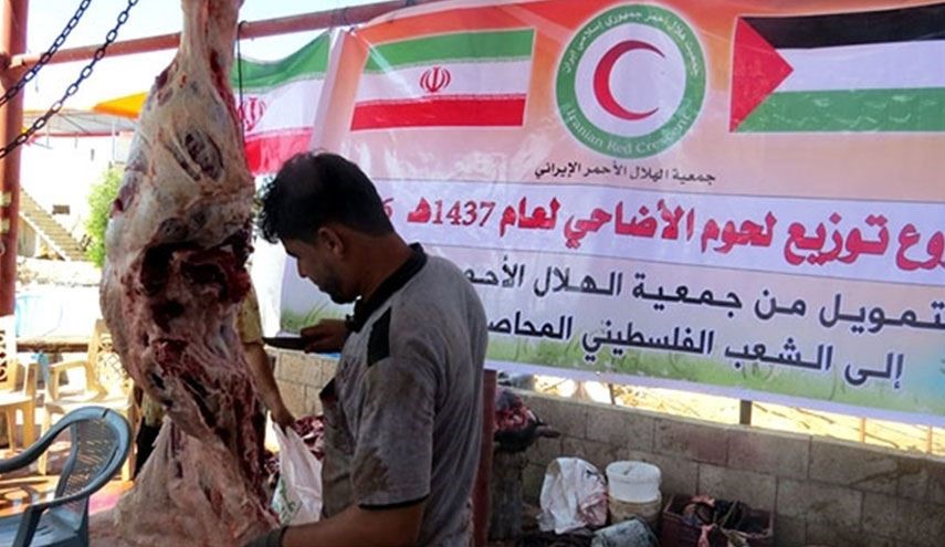 إيران توزع لحوم الأضاحي على آلاف الأسر الفلسطينية في غزة