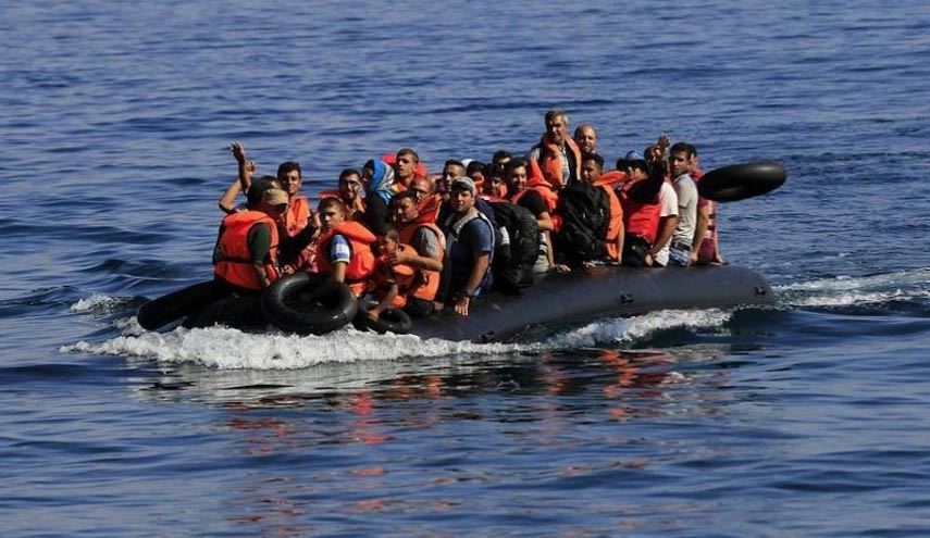 42 قتيلا بغرق مركب للاجئين في المتوسط قبالة مصر