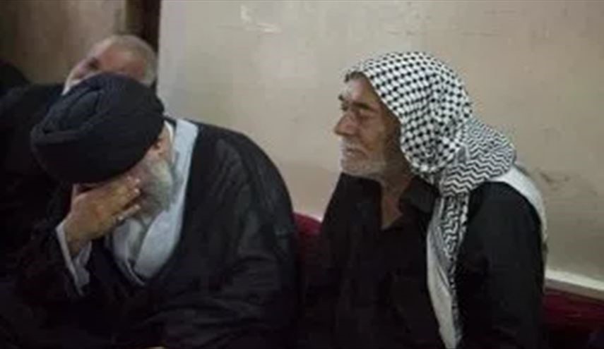 چه کسی به دیدار پدر پنج شهیدِ عراقی رفت؟+عکس