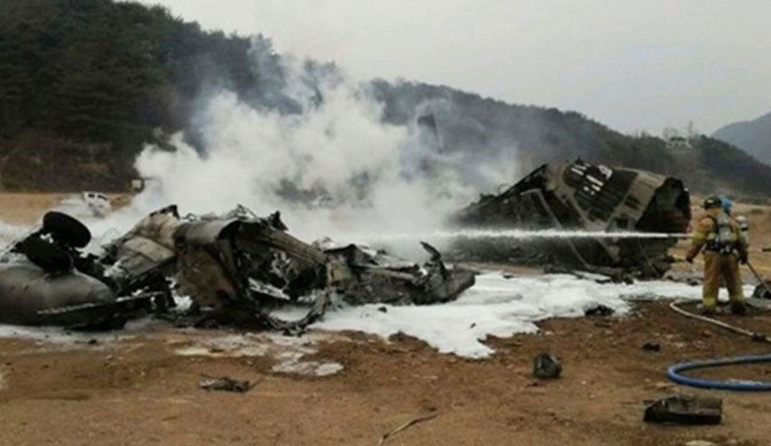 تحطم طائرة مقاتلة باكستانية ومقتل قائدها