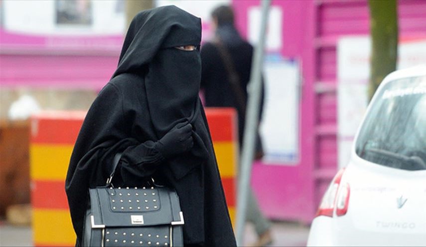 لبس النقاب وبدأ يتحرش بالنساء في القاهرة!