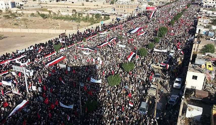 صنعاء تحيي ذكرى عاشوراء بمسيرة كبرى تحت شعار 