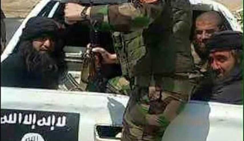 تصاویر+ یک پیشمرگ زن، سه تروریست داعشی را اسیر کرد!