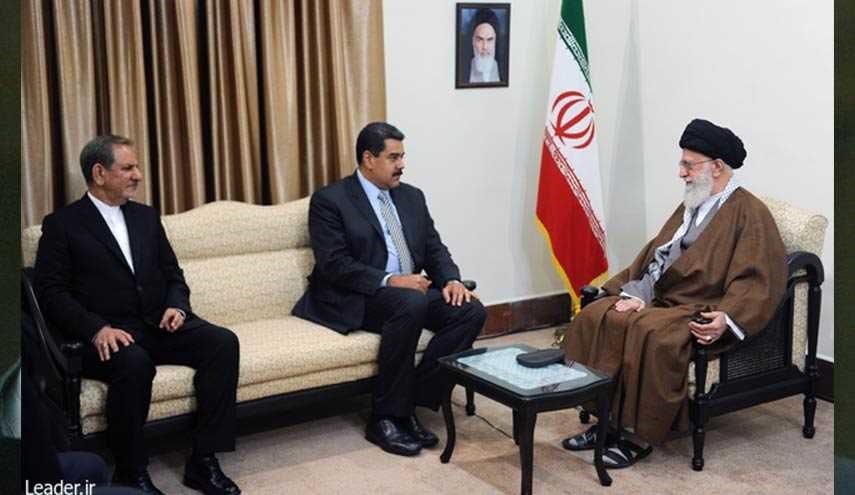 آية الله خامنئي: واهم من يظن ان اميركا لا تقهر