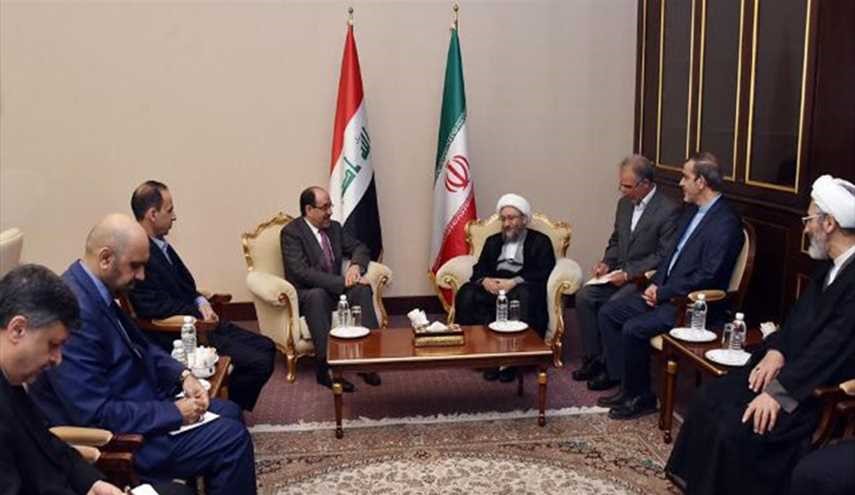 آية الله آملي لاريجاني يلتقي المالكي في بغداد