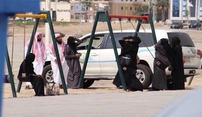 سعوديات يروين قصص معاناة لا توجد في أي مكان بالعالم سوى بالمملكة
