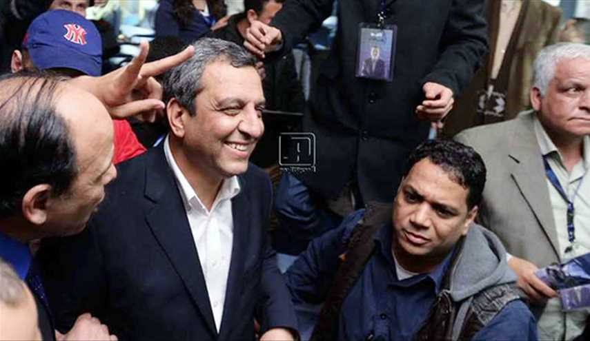 الحكم بالحبس سنتين على نقيب الصحفيين في مصر وآخرين