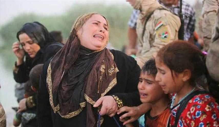 الفارون من الموصل يصفون مدينة تعيش في الخوف وأناسا تقتاد 