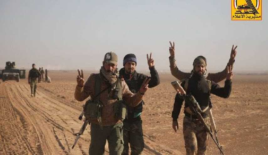 حشد الانبار يحتفل بتصويت البرلمان على قانون الحشد الشعبي