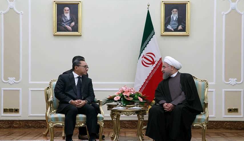 الرئيس روحاني يدعو للتشاور والتعاون بين ايران واندونيسيا لمكافحة الارهاب