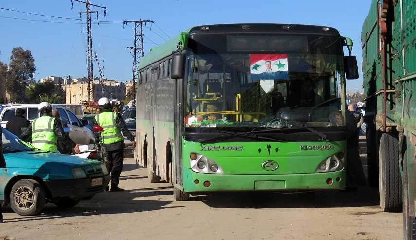 خروج اول قافلة تقل مسلحين وصحفيين اجانب من شرق حلب