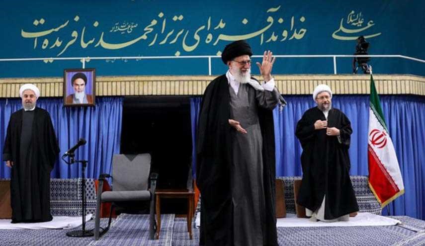 قائد الثورة: العالم الاسلامي يعاني من محن كبرى والحل هو الوحدة الاسلامية