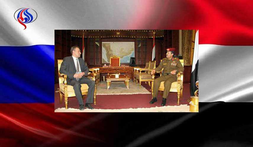 وزير الدفاع اليمني يبحث مع القائم بالأعمال الروسي جوانب التعاون الثنائي
