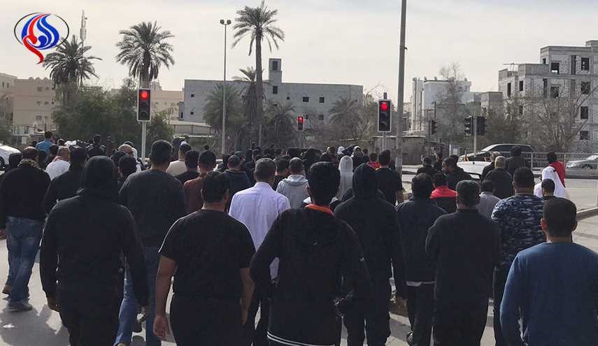 بالصور.. مواجهات في شوارع البحرين والمنامة تستخدم الشوزن والغازات