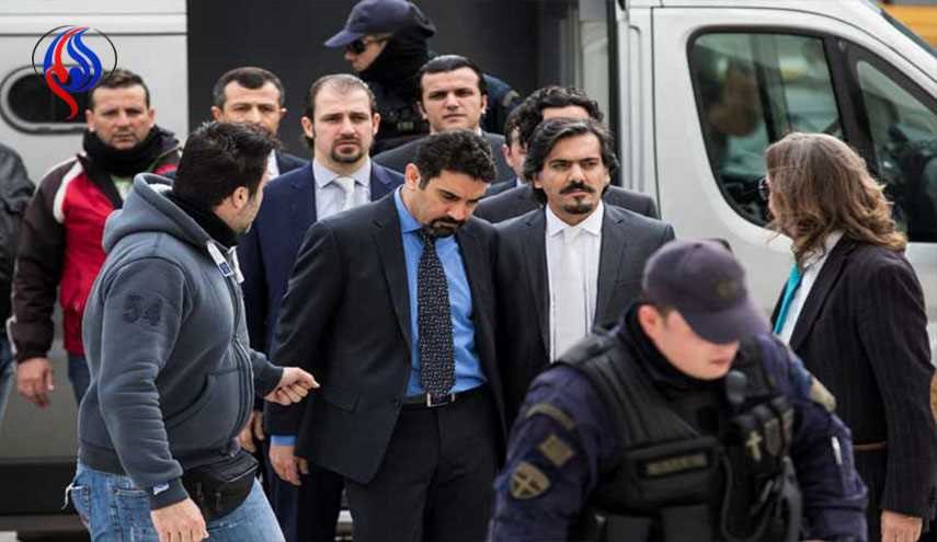 آنکارا حکم بازداشت 8 افسر فراری را صادر کرد