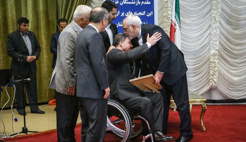 ظريف يرعى حفل تكريم الموظفين المتقاعدين بوزارة الخارجية الايرانية