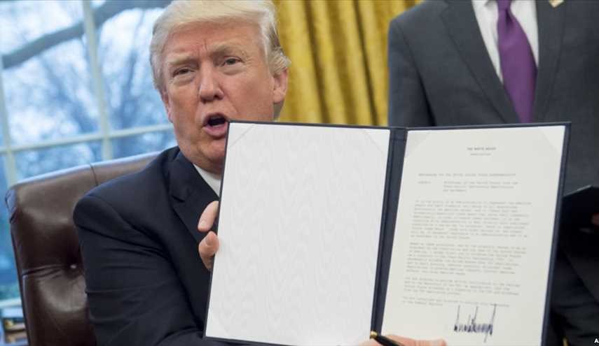 بالصور: هذا ما يكشفه خط يد ترامب عنه!
