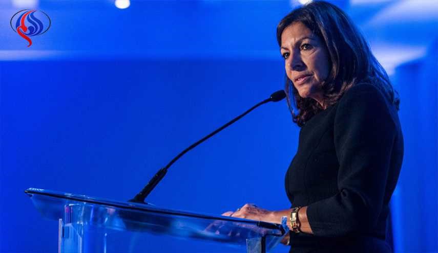 شاهد.. رئيسة بلدية باريس ترد على ترامب بصورة!