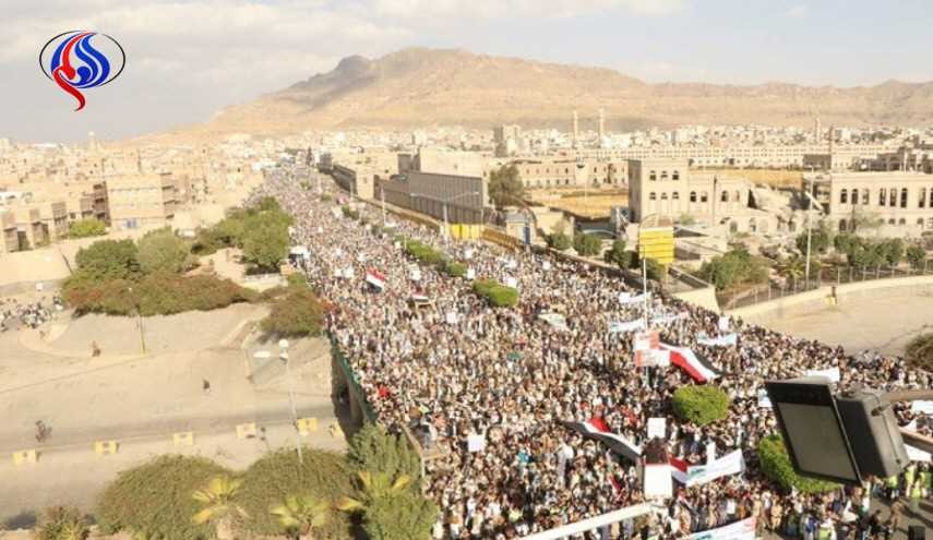 صور/ مظاهرة بصنعاء لمباركة تطور القوة الصاروخية للجيش