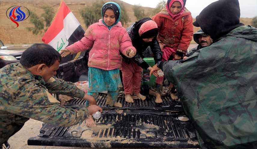 بالصور.. معاناة نازحي أيمن الموصل بين 