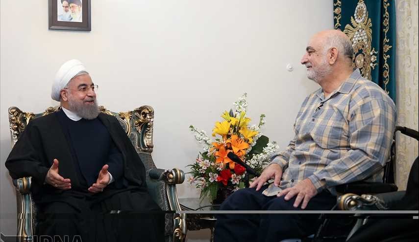 دیدار سرزده رئیس جمهوری از منزل حیدر بنایی جانباز 70 درصد قطع نخاع/ تصاویر