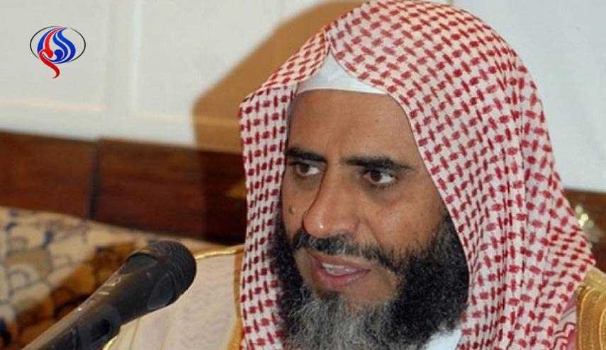 السعودية تغلق حساب الداعية عوض القرني على 