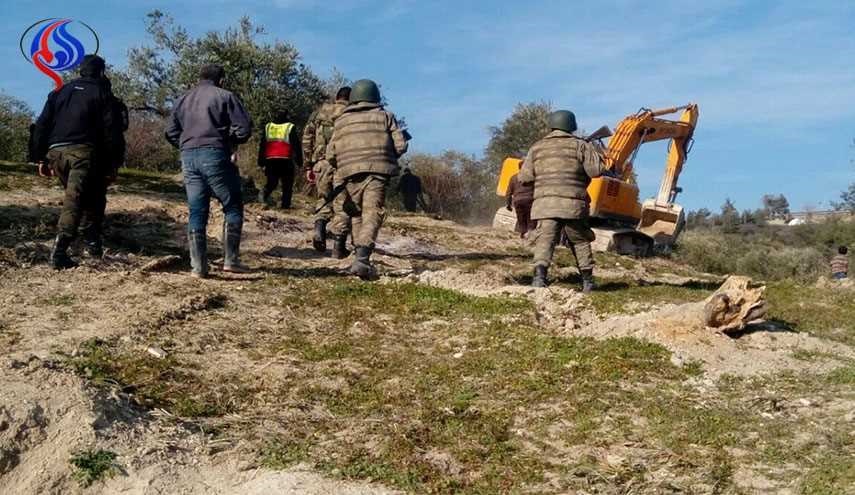 الجرافات التركية تتابع جرف الأراضي الزراعية في جسر الشغور بادلب