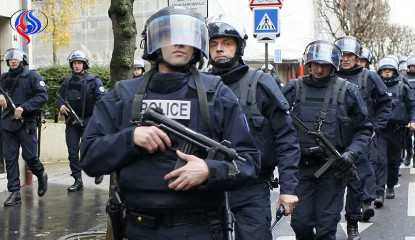 توقيف فتاتين في فرنسا للاشتباه بتخطيطهما لهجمات