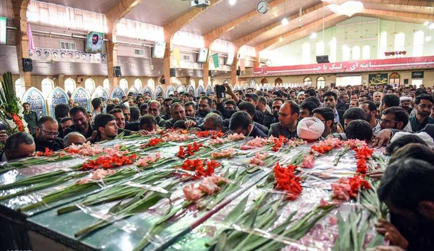 تشییع پیکرهای مطهر ۴شهید مدافع حرم در شیراز/ تصاویر