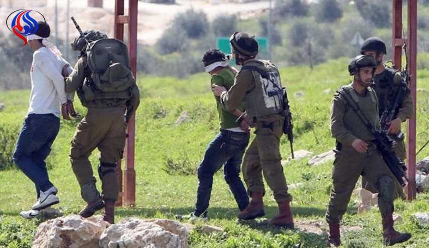 قوات الاحتلال تعتقل 13 فلسطينيا فى الضفة الغربية