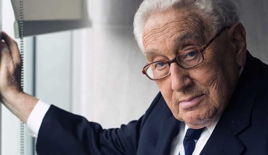 ترامب يطبق نظرية كيسنجر لهذا فاجأ الجميع بضربة سوريا..