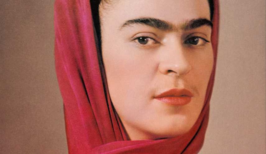 مجموعة من اللوحات الفنية لاحد أشهر الرسامات في المكسيك