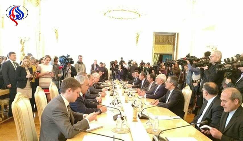 ظريف و لافروف يؤكدان مواصلة التعاون وضرورة مكافحة الارهاب