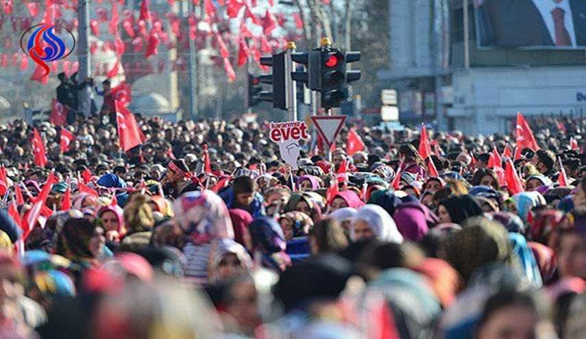 التايمز: فوز أردوغان المتواضع يقسم البلاد