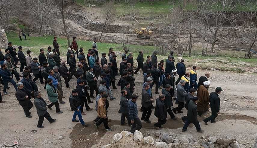 مراسم ترحیم جانباختگان سیل روستای چنار - عجب شیر/ تصاویر