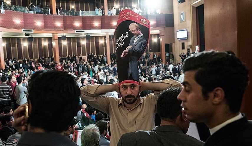 اجتماع حاشد لانصار المرشح الرئاسي الايراني محمد باقر قاليباف